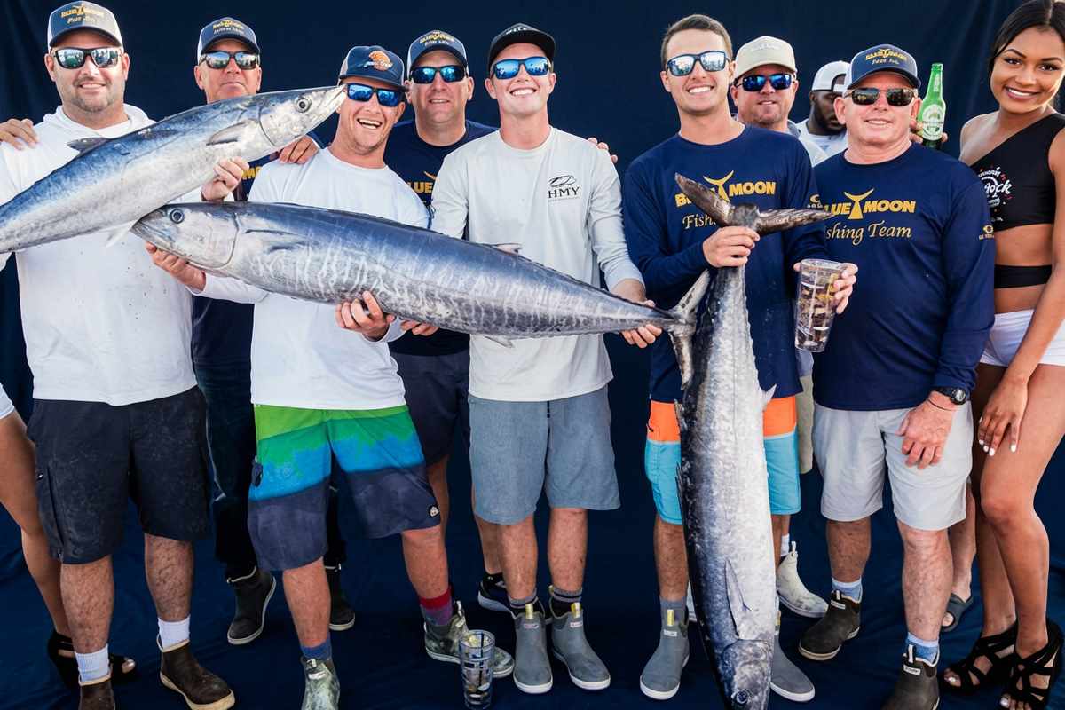Blue Moon Key Largo team with their winning catch at the AC weigh-in
